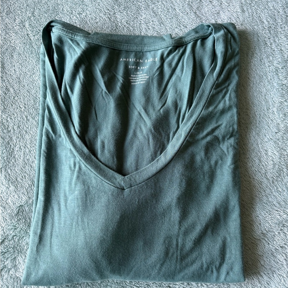 American Eagle Outfitters Green Short Sleeve Tee